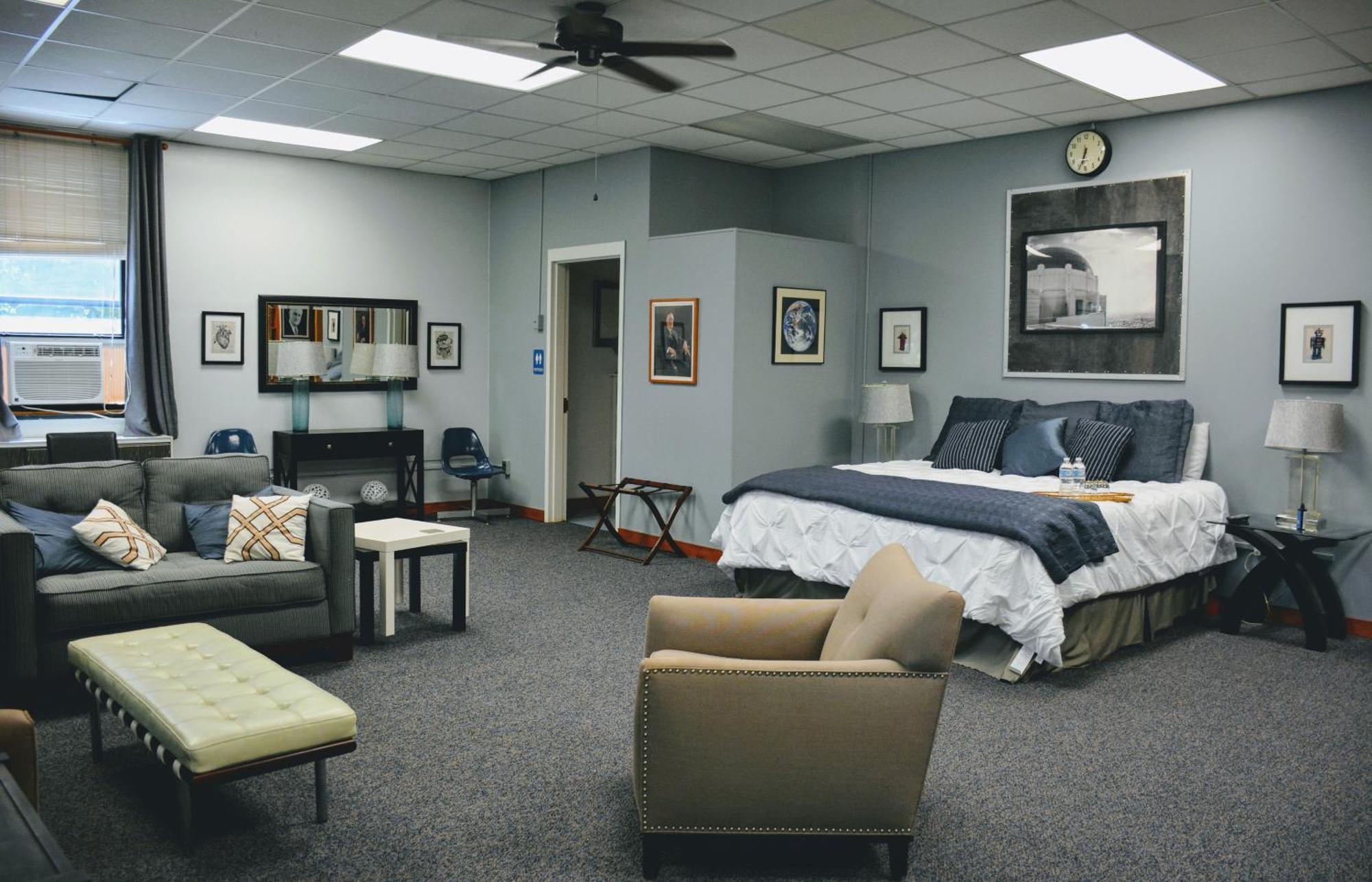 Sherman Inn Ogdensburg Room photo